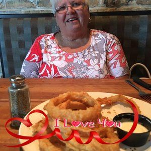 Meet your Posher, Linda